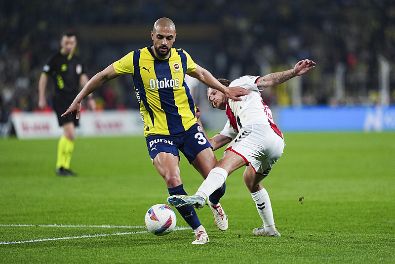 Sofyan Amrabat (AA)