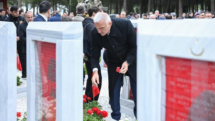 Bakan Ersoy: Galata Kulesini, Çanakkale ruhuyla aydınlattık