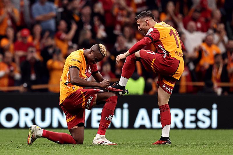 Galatasaray ve Fenerbahçe arasında rekabet kızıştı: Şampiyon kim olacak? (Takvim.com.tr arşiv)