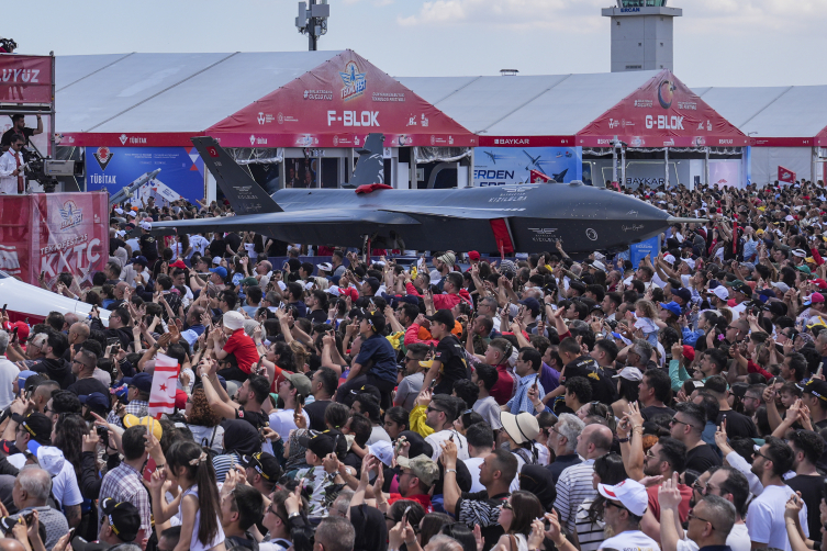 Selçuk Bayraktar: TEKNOFEST Milli Teknoloji Hamlesi'nin meydanıdır