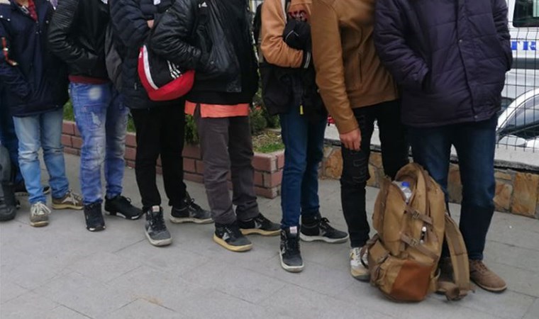 Kaçmaya çalışırken yakalandılar... Tokat’ta 'göçmen kaçakçılığı' operasyonu: 2 tutuklama