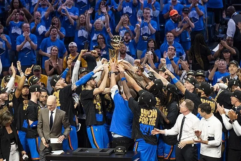 Oklahoma City Thunder, NBA Finallerini kazandı. (AA)
