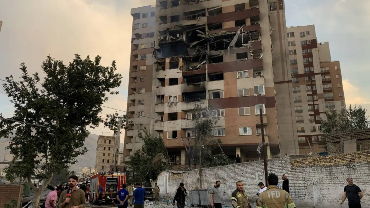 İsrail, kendisine yönelik bir saldırı yokken İran'a saldırdı ve olayların fitilini ateşledi.
