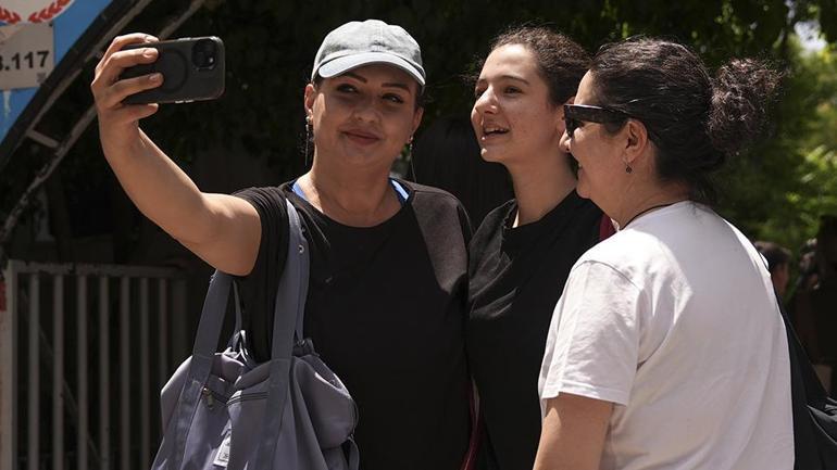 Milyonlarca öğrenci LGS ter döktü Uzmanlar soruları yorumladı: Son yılların en zor soruları