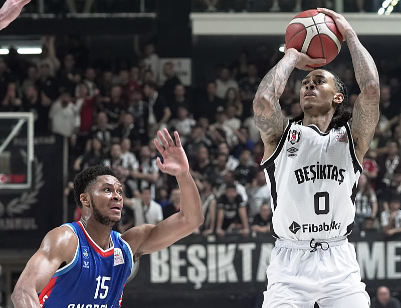 Beşiktaş Fibabanka yarı finalde Anadolu Efes'i devirdi (AA)