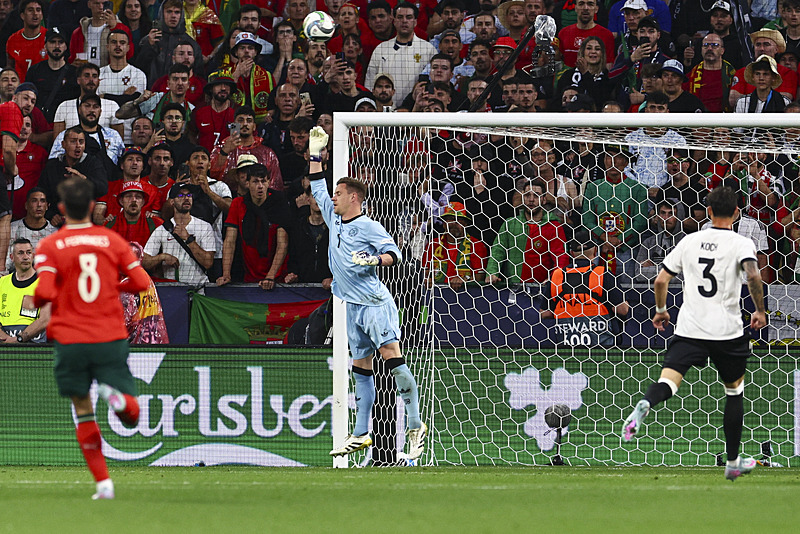 Marc Andre Ter Stegen (EPA)