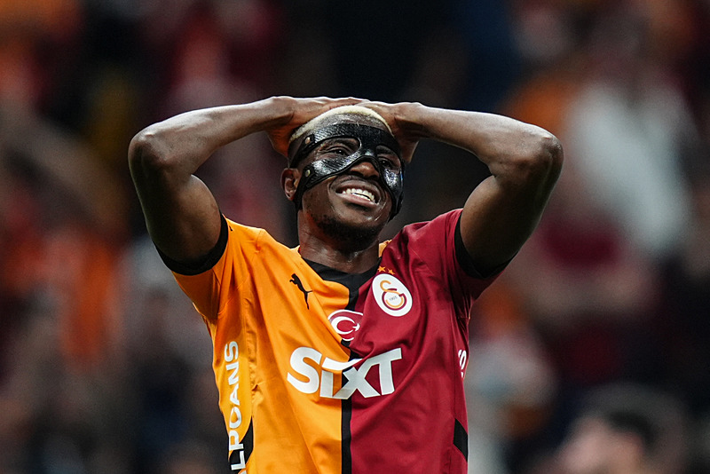 Victor Osimhen (AA)
