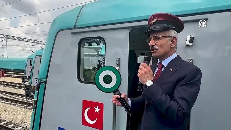 Yerli lokomotif ilk seferini tamamladı