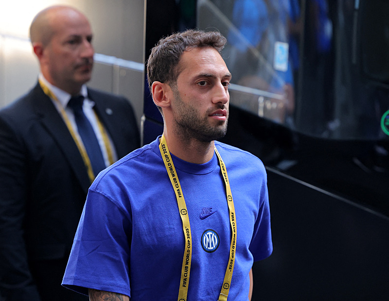 Hakan Çalhanoğlu (REUTERS)