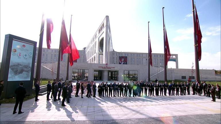 SON DAKİKA Ulu Önder Mustafa Kemal Atatürk için anma töreni