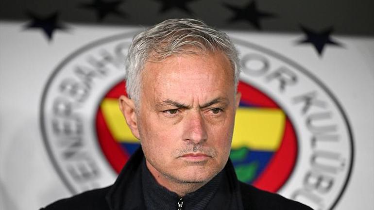 Fenerbahçenin Rizespor galibiyeti sonrası açıkladı: Mourinhonun sürpriz kararının üç nedeni