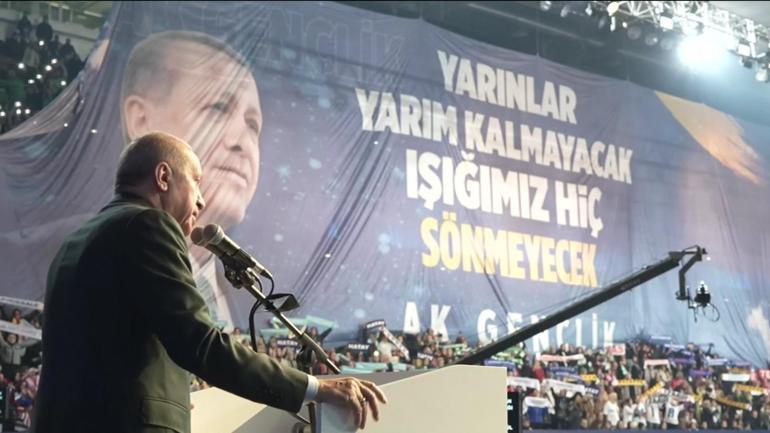 SON DAKİKA AK Partinin 8. Olağan Büyük Kurultayı... Erdoğan: Kayıt dışı siyaset dönemi kapandı