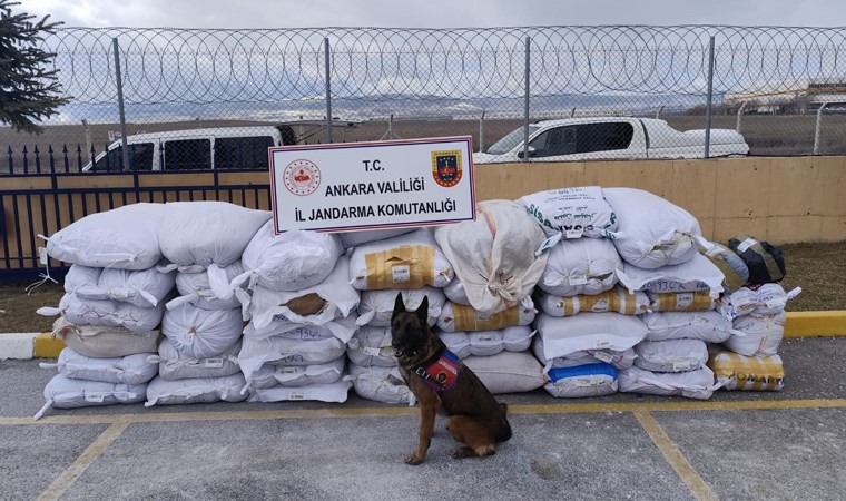 Ankara'da TIR'a 'kaçak tütün' baskını: 4 ton 700 kilo ele geçirildi